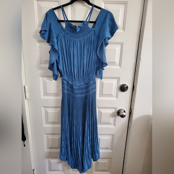 Boho Plteated Feather Dress - Picture 1 of 4